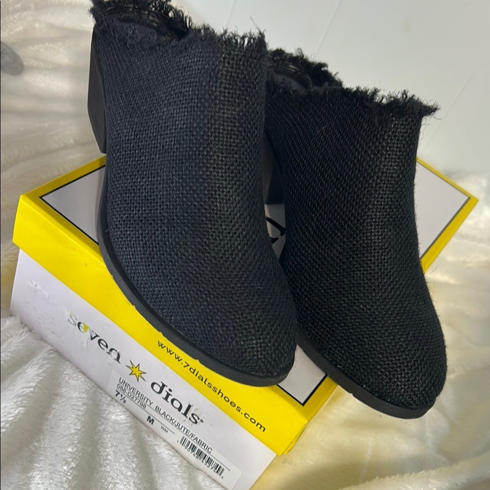 Seven Dials Women's Black Slip-On Shoes size 7.5‎ new